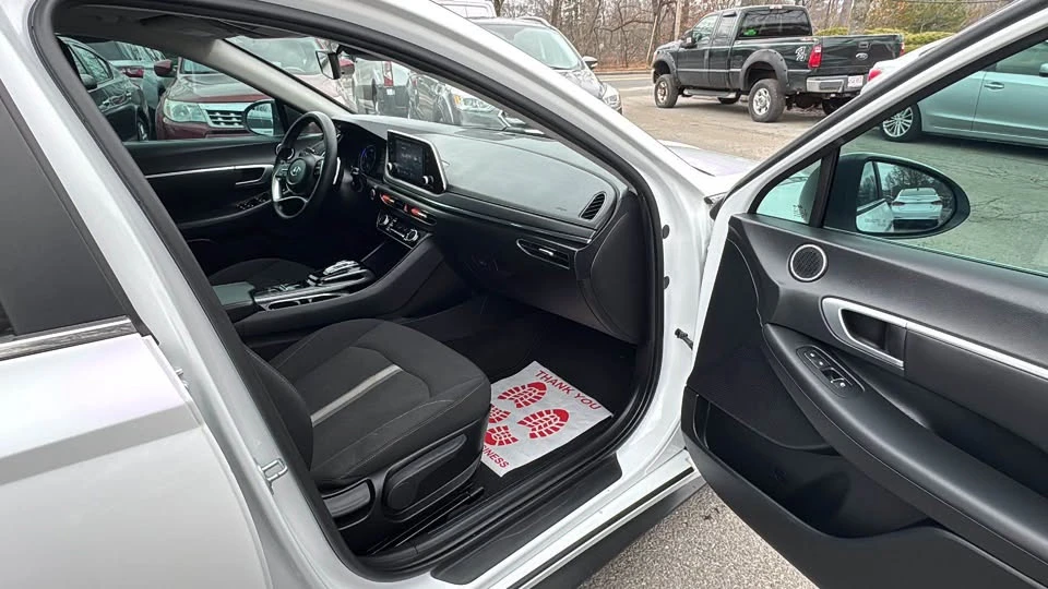 2022 Hyundai Sonata - Image 17 of 20