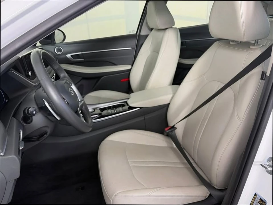 2022 Hyundai Sonata - Image 6 of 9