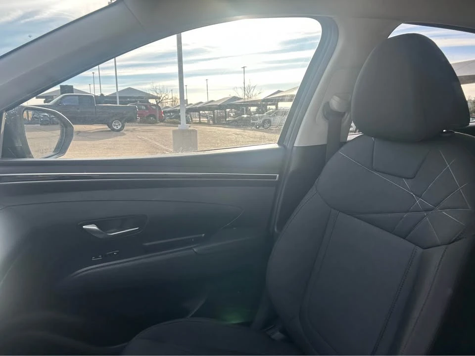2022 Hyundai Tucson - Image 8 of 15