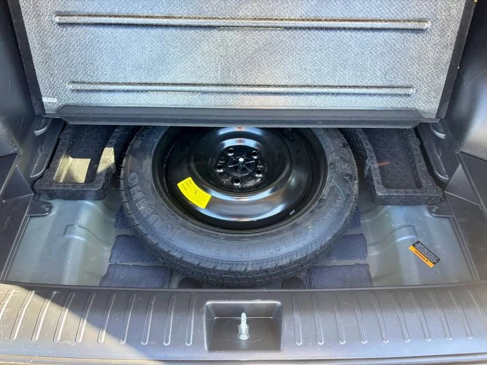 2022 Hyundai Tucson - Image 10 of 17