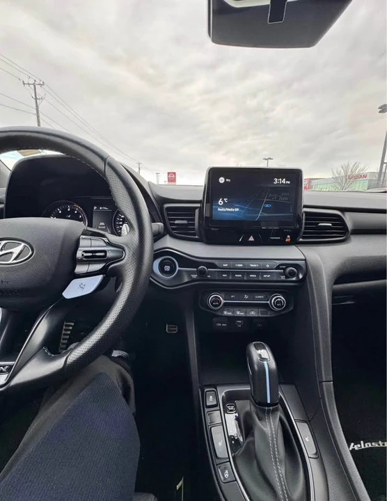 2022 Hyundai Veloster - Image 7 of 7