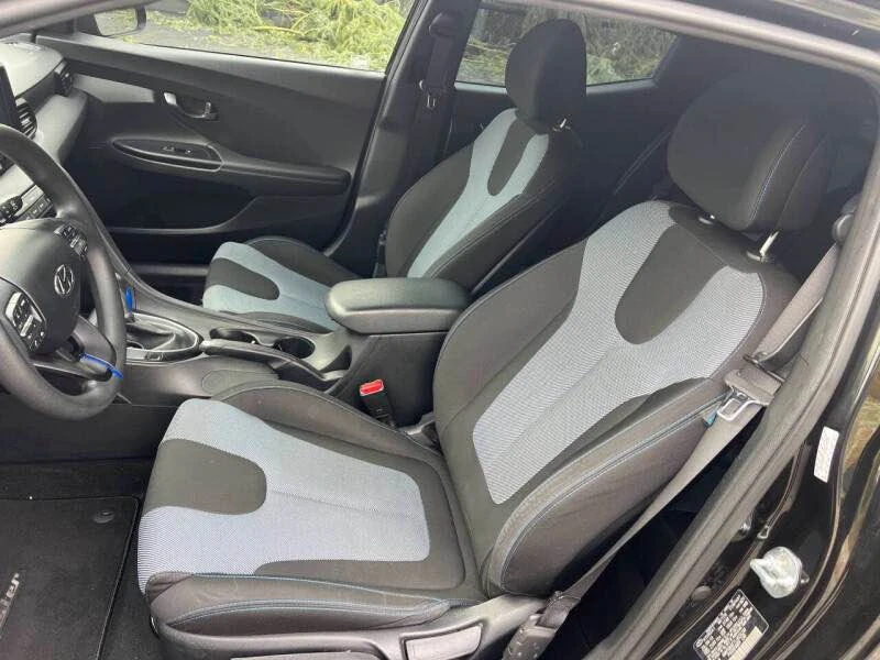 2022 Hyundai Veloster - Image 11 of 12