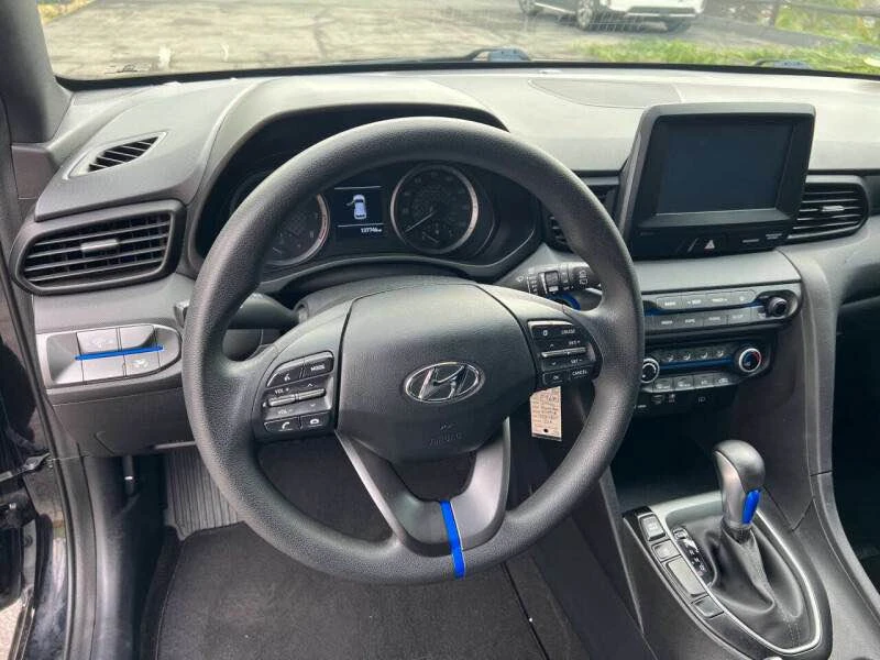 2022 Hyundai Veloster - Image 9 of 12