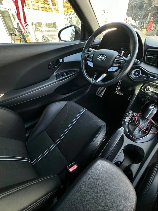 2022 Hyundai Veloster N - Image 13 of 17