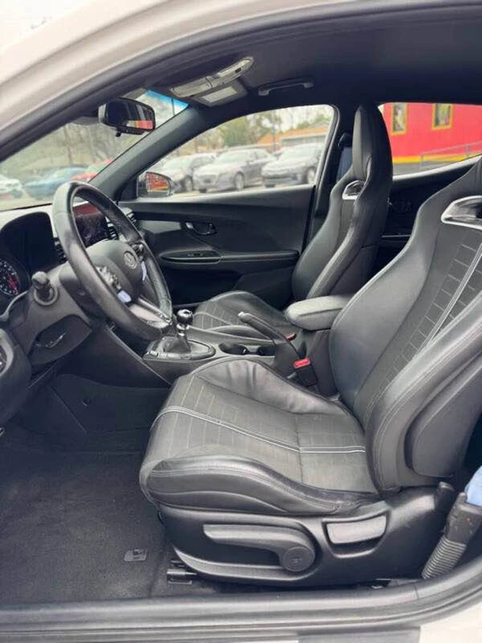 2022 Hyundai Veloster N - Image 5 of 8