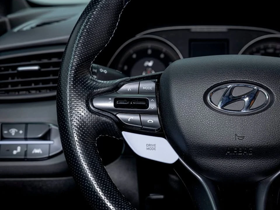 2022 Hyundai Veloster - Image 15 of 20