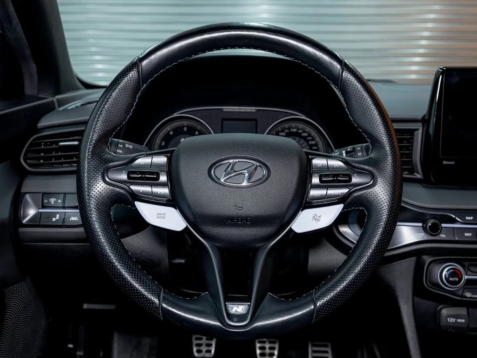 2022 Hyundai Veloster - Image 13 of 20