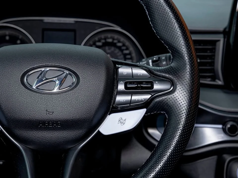 2022 Hyundai Veloster - Image 16 of 20