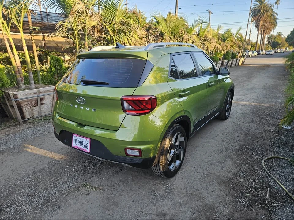 2022 Hyundai Venue - Image 3 of 8