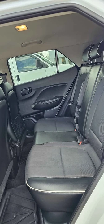 2022 Hyundai Venue - Image 8 of 8