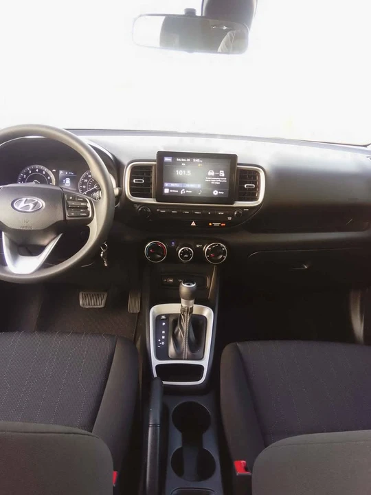 2022 Hyundai Venue - Image 9 of 11