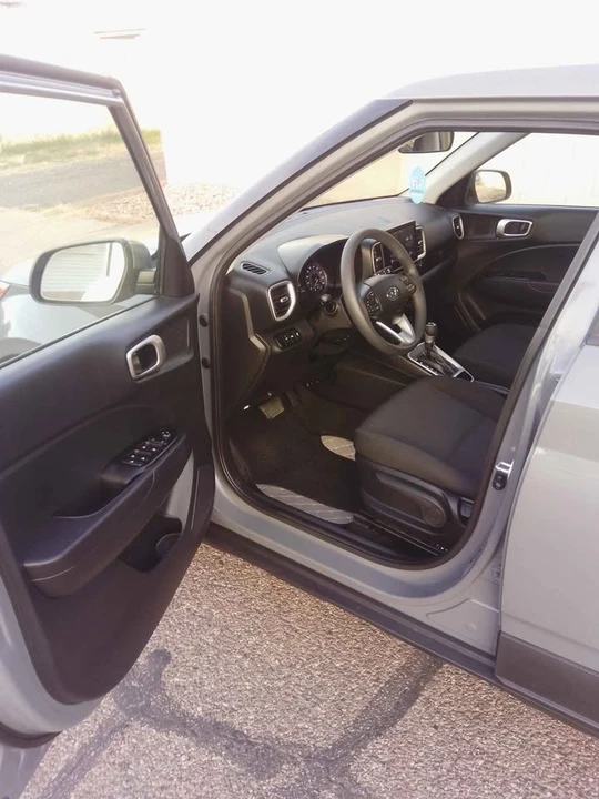 2022 Hyundai Venue - Image 6 of 11