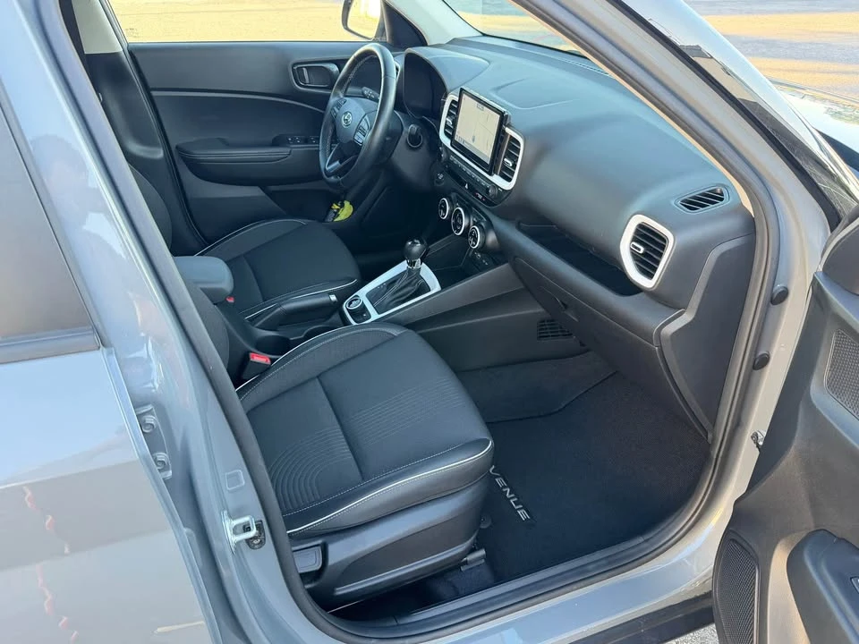 2022 Hyundai Venue - Image 12 of 15