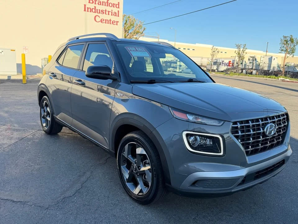 2022 Hyundai Venue - Image 2 of 15