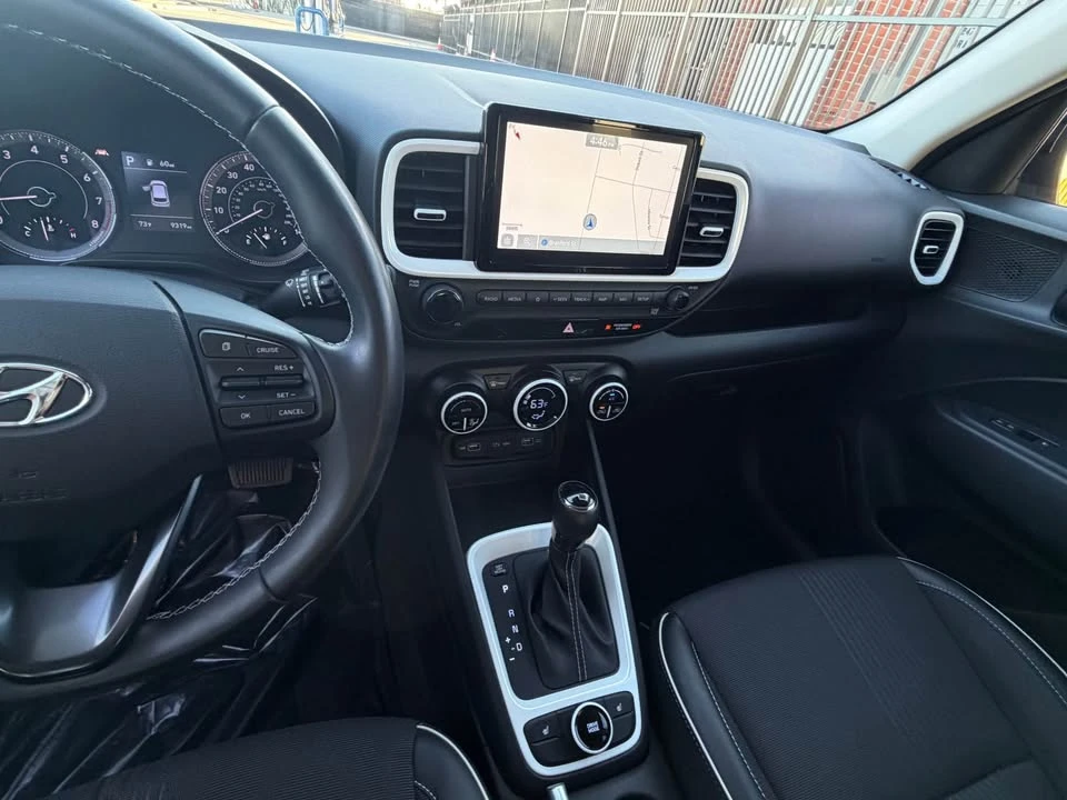 2022 Hyundai Venue - Image 5 of 15
