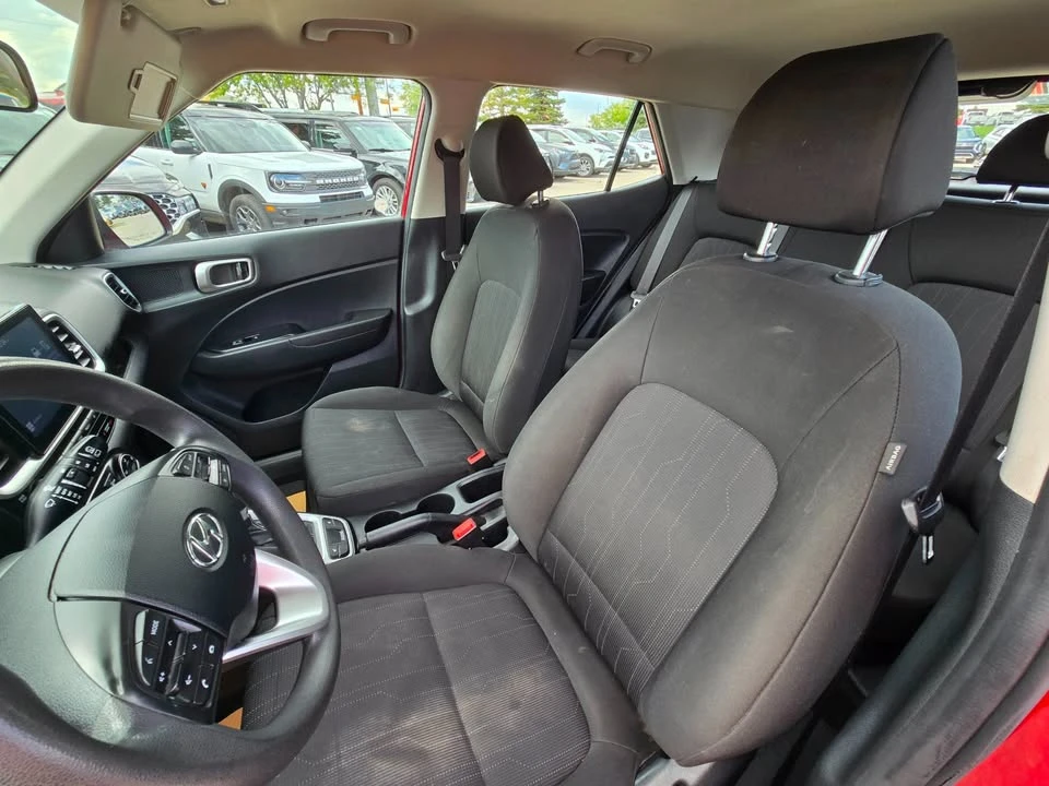 2022 Hyundai Venue - Image 9 of 18