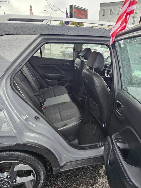2022 Hyundai Venue - Image 8 of 17