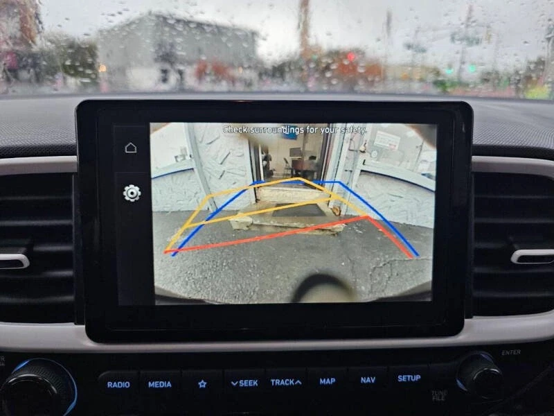 2022 Hyundai Venue - Image 14 of 17