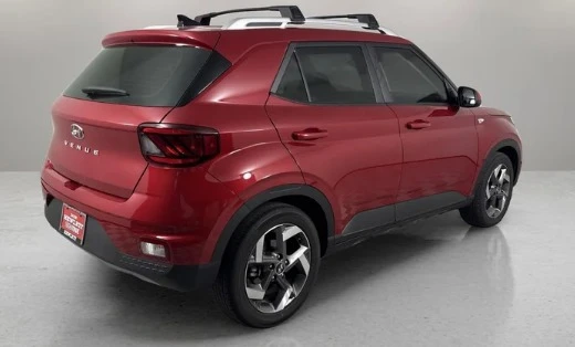 2022 Hyundai Venue - Image 4 of 11