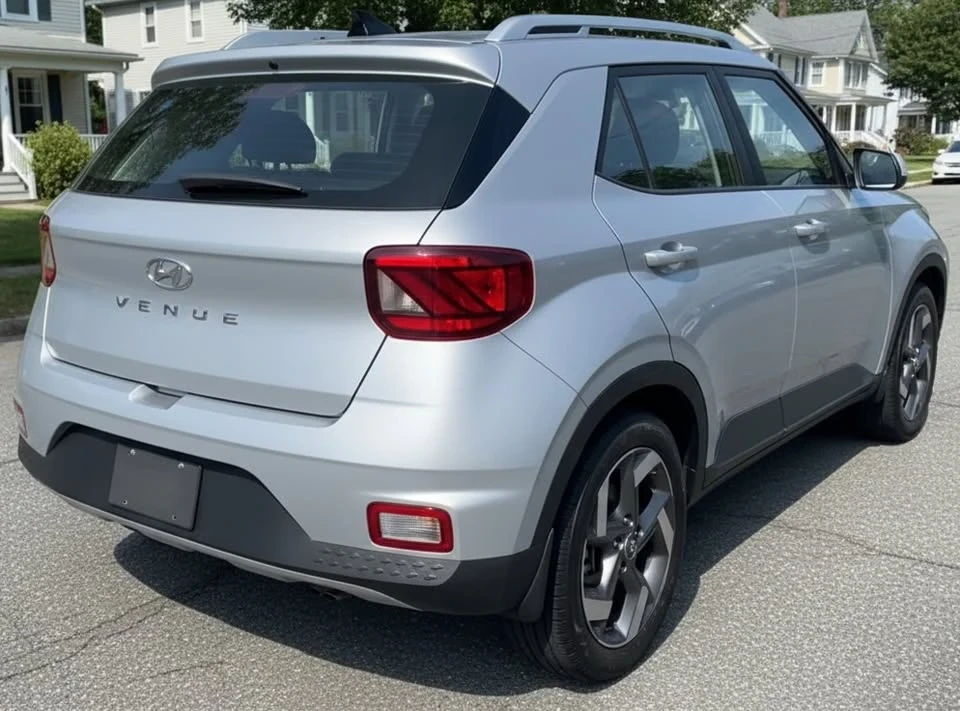 2022 Hyundai Venue - Image 3 of 7