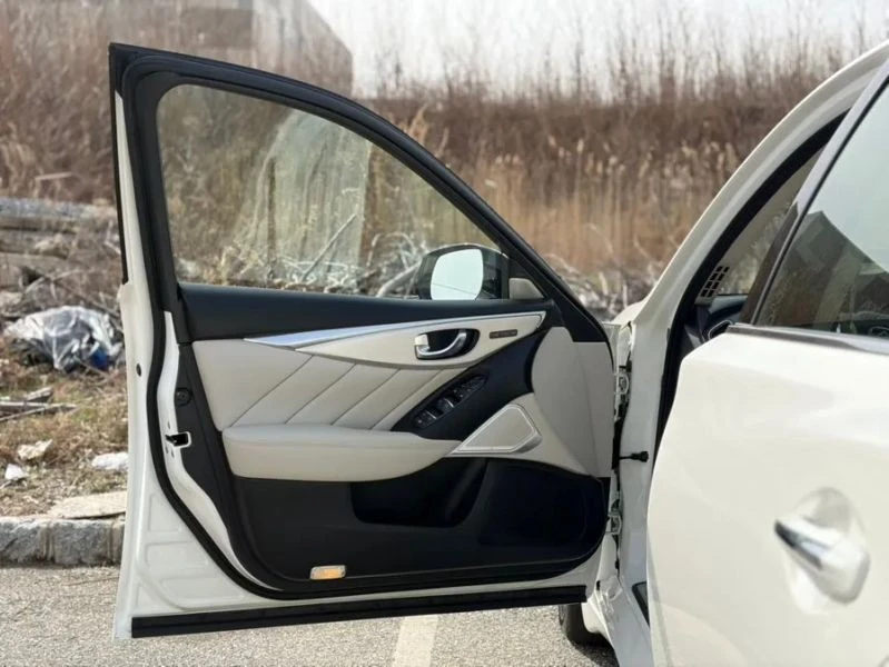 2022 Infiniti Q50 - Image 11 of 12