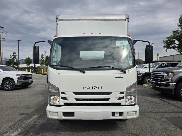 2022 Isuzu Elf - Image 17 of 17