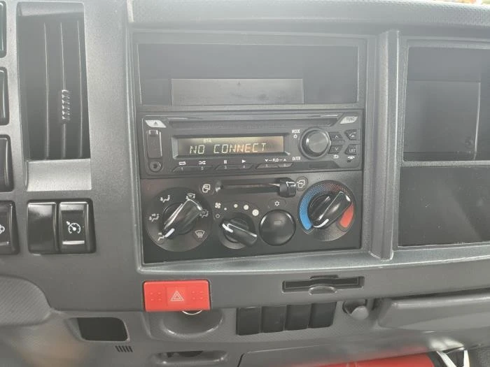 2022 Isuzu Elf - Image 9 of 17