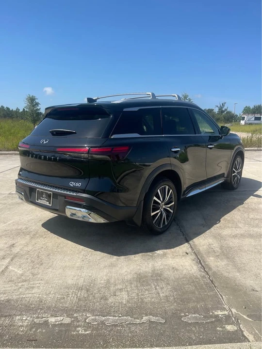 2022 Infiniti QX60 2nd Gen - Image 4 of 17