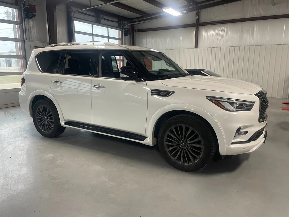 2022 Infiniti QX80 - Image 2 of 21