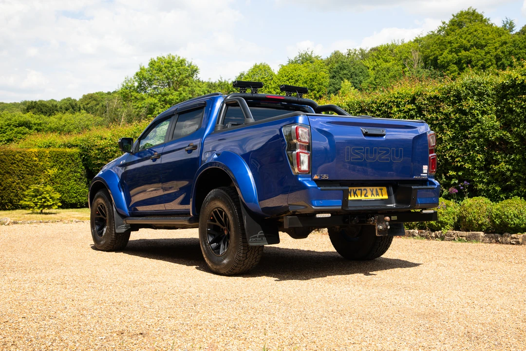 2022 Isuzu - Image 5 of 31