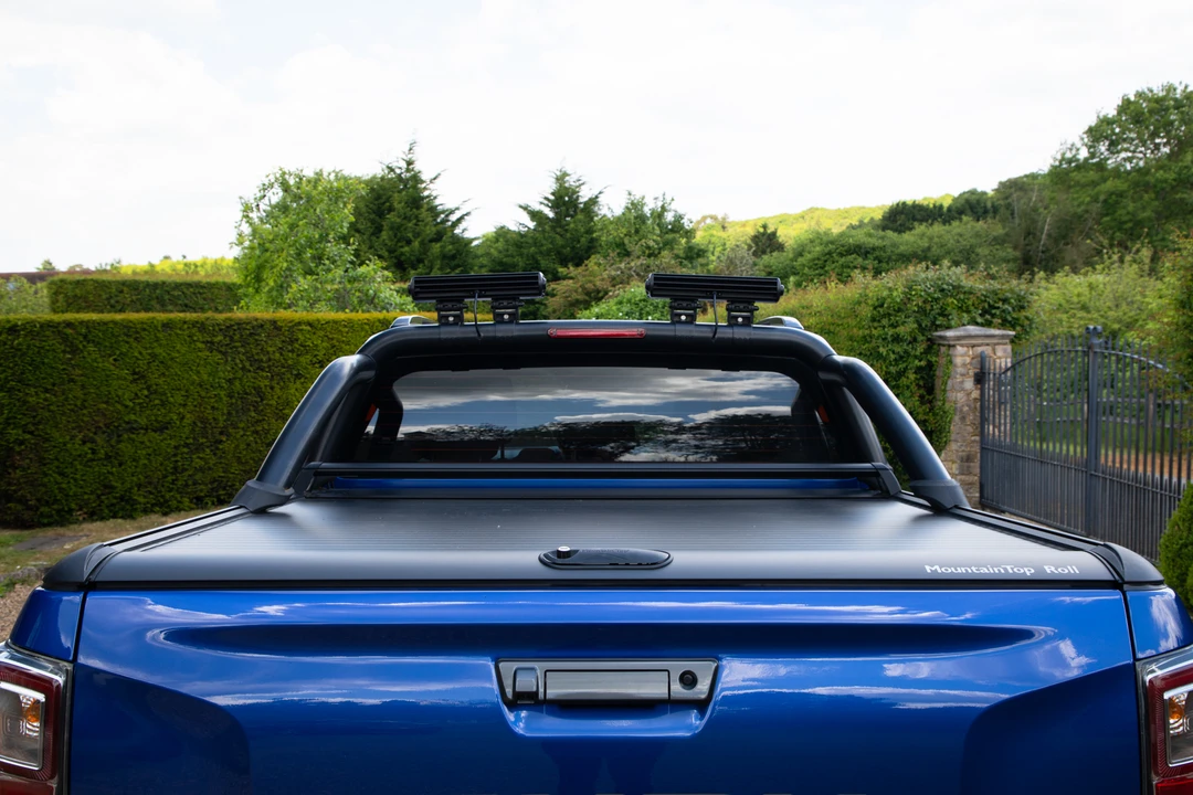 2022 Isuzu - Image 16 of 31