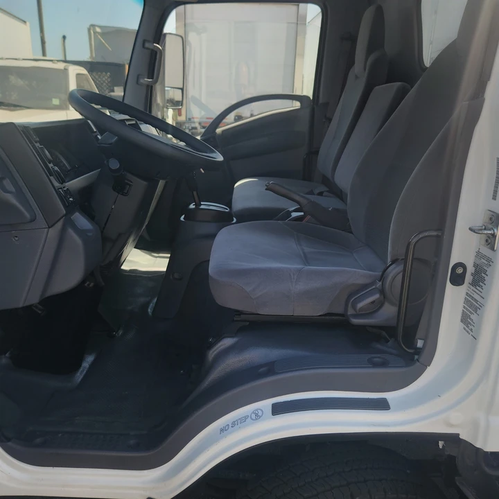 2022 Isuzu Elf - Image 13 of 31