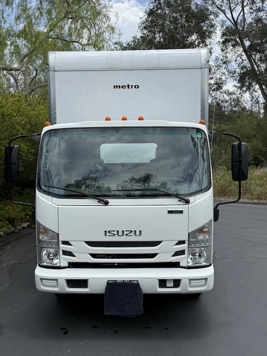 2022 Isuzu Elf - Image 4 of 27