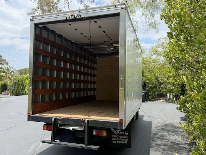2022 Isuzu Elf - Image 7 of 27
