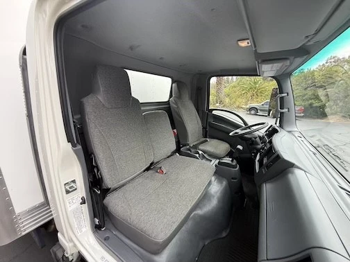 2022 Isuzu Elf - Image 22 of 27