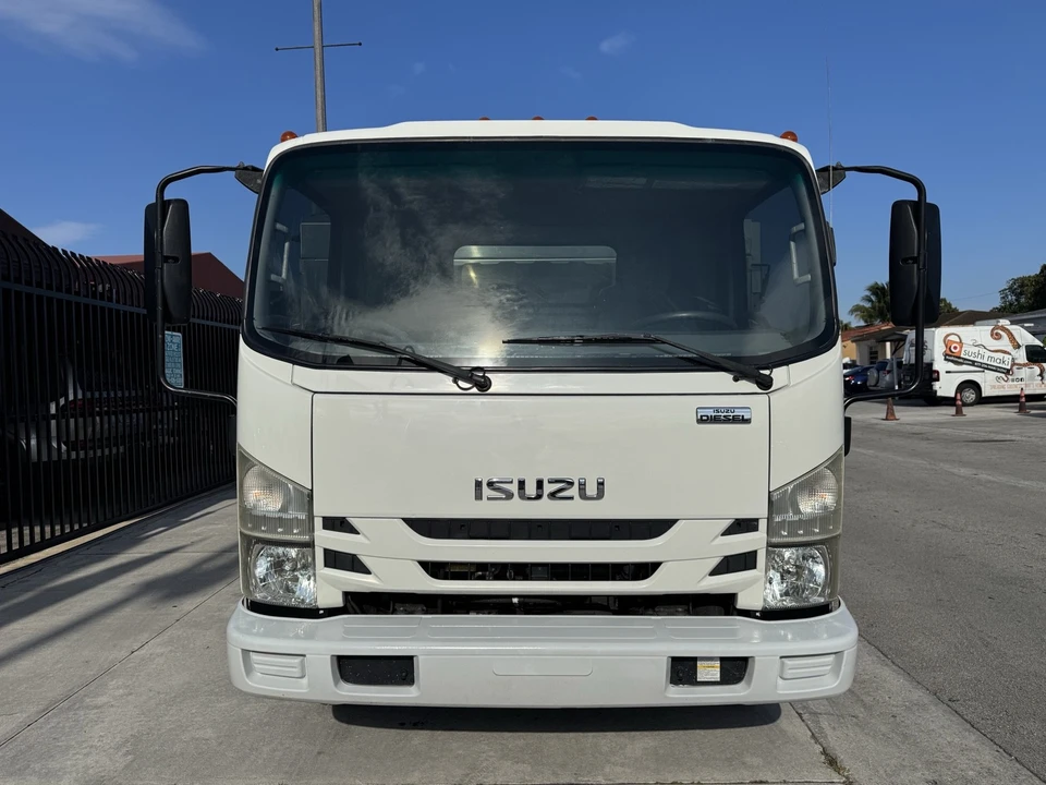 2022 Isuzu Elf - Image 3 of 19