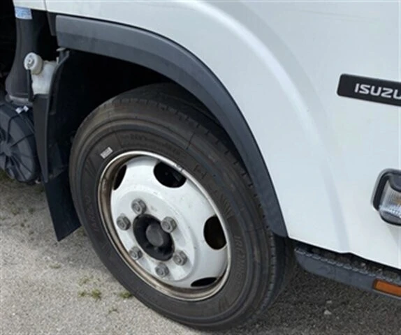 2022 Isuzu Elf - Image 6 of 9
