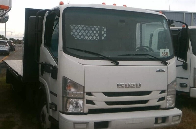 2022 Isuzu Elf - Image 2 of 9