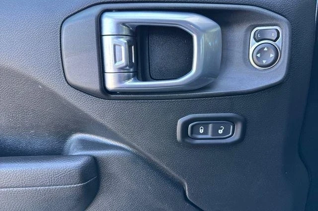 2022 Jeep JT Gladiator - Image 6 of 15