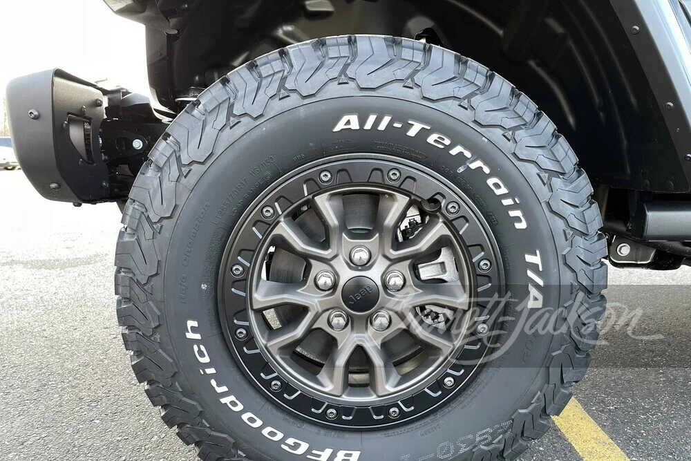 2022 Jeep JL Wrangler - Image 10 of 31