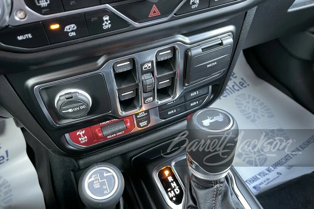 2022 Jeep JL Wrangler - Image 16 of 31
