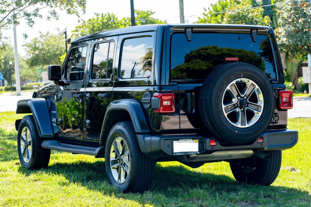 2022 Jeep JL Wrangler - Image 3 of 18