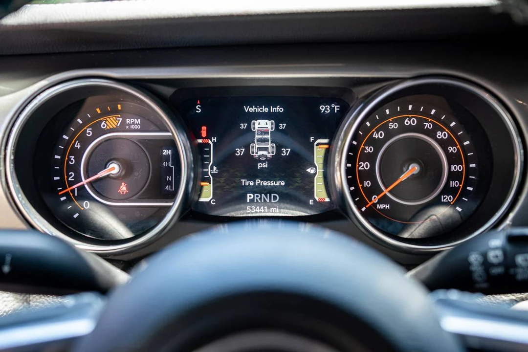2022 Jeep JL Wrangler - Image 16 of 18