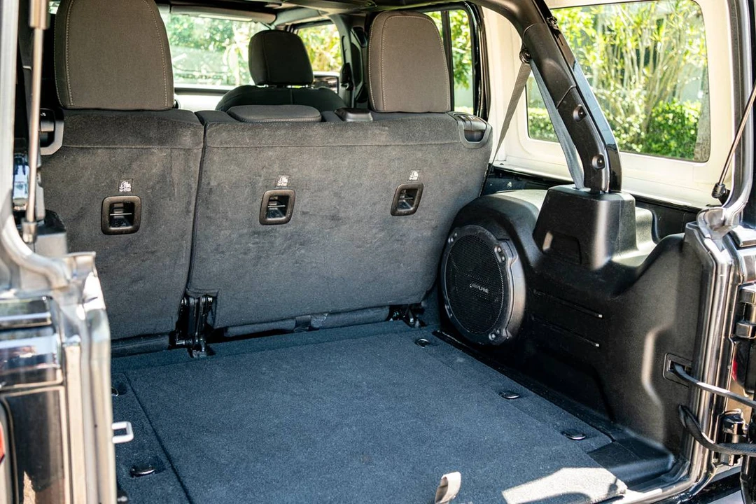 2022 Jeep JL Wrangler - Image 16 of 18