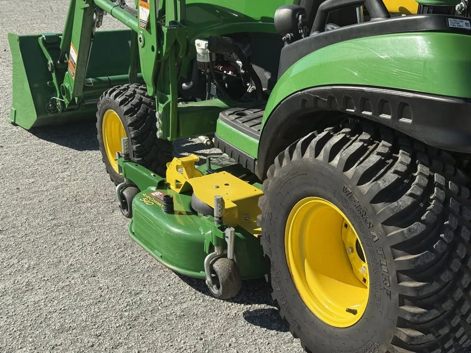 2022 John Deere - Image 2 of 11