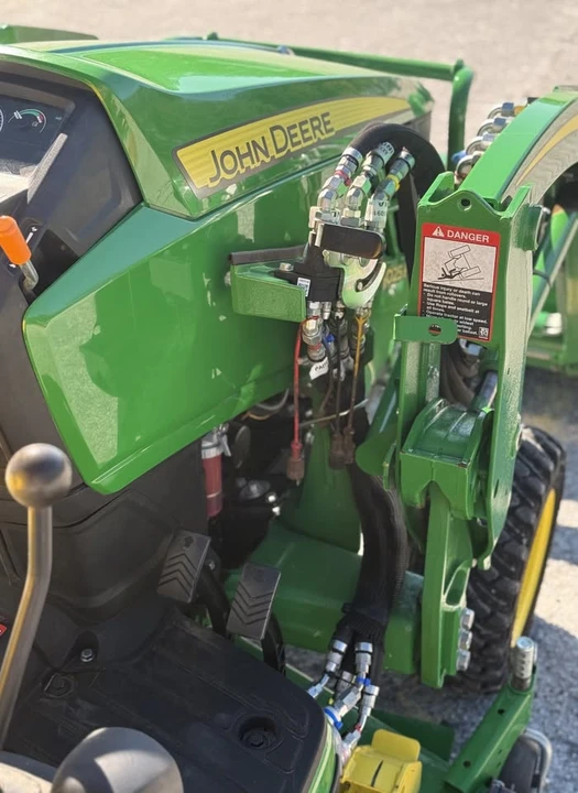 2022 John Deere - Image 9 of 11