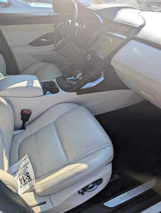 2022 Jaguar E-Pace - Image 12 of 14