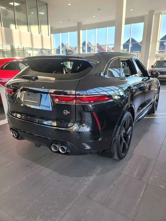 2022 Jaguar F-Pace - Image 5 of 8