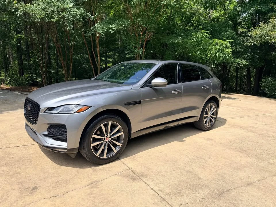 2022 Jaguar F-Pace - Image 3 of 9