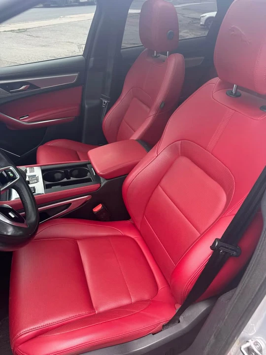 2022 Jaguar F-Pace - Image 7 of 9